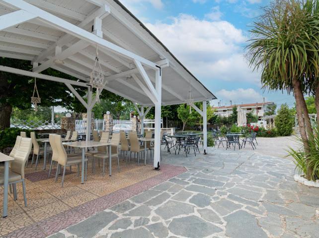 Jenny, Hotel Siviri